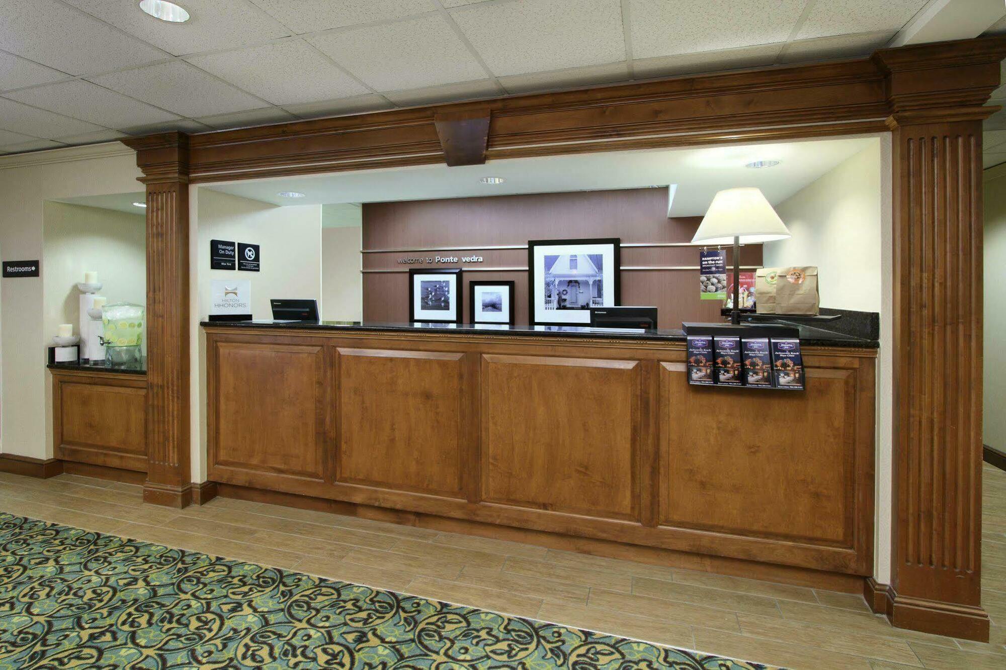 Hampton Inn Jacksonville Ponte Vedra Джэксонвилл-Бич Экстерьер фото
